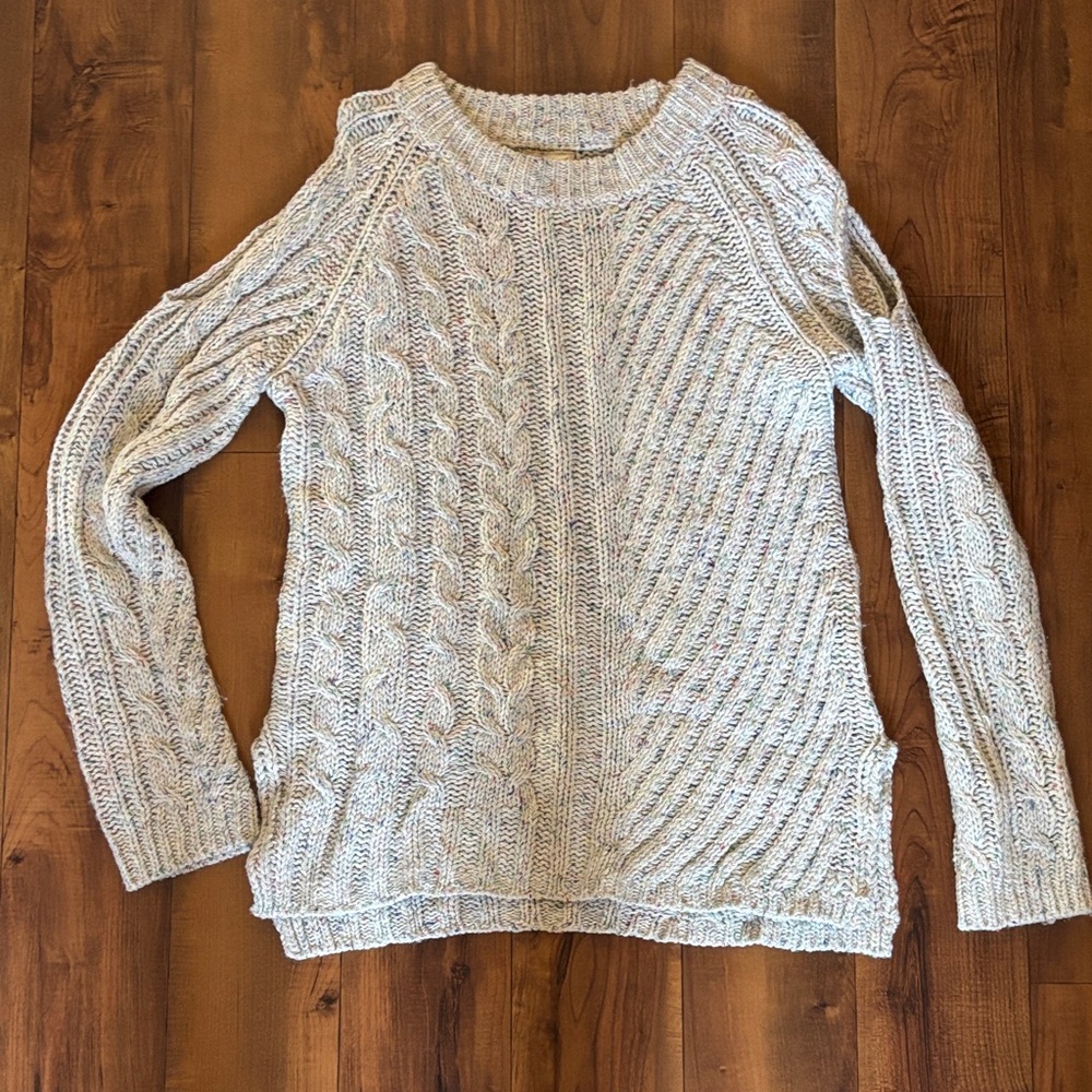 Hem & Thread Cable Knit Sweater - Cream
